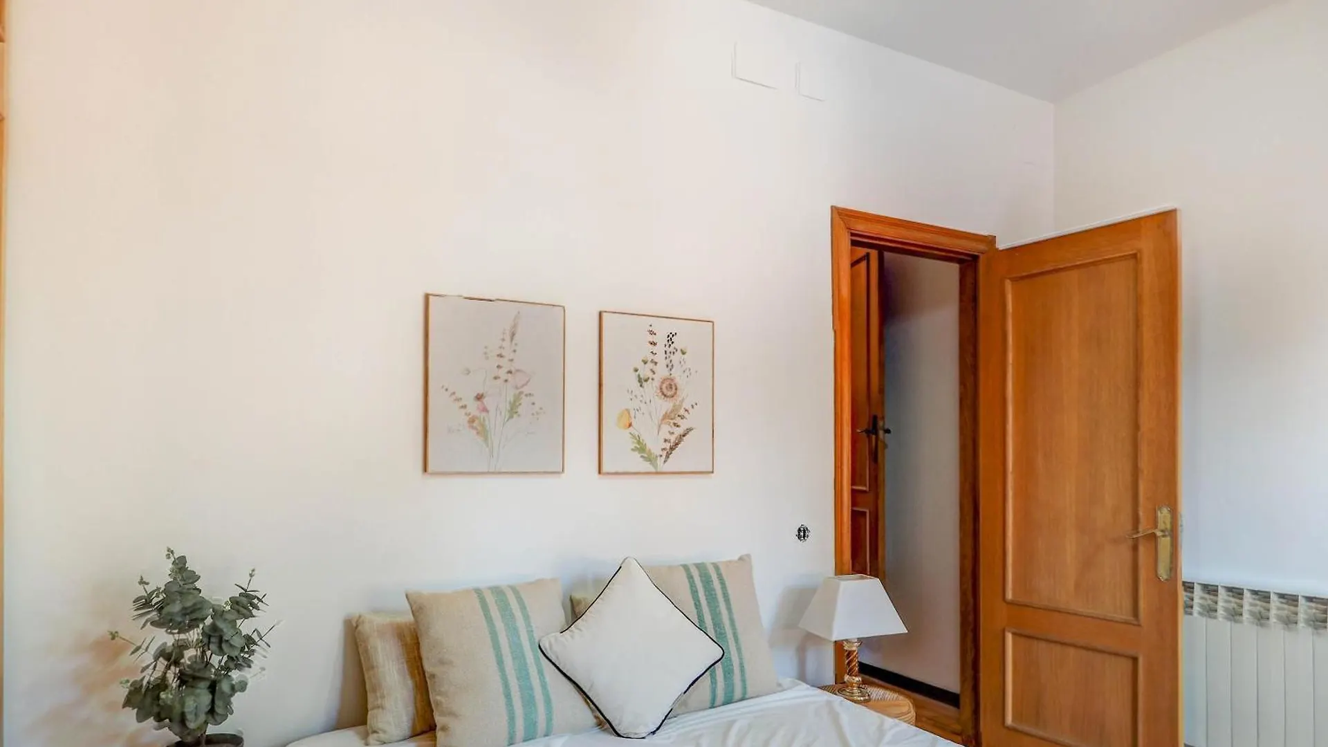 Villa El Faro By Hello Homes Sitges Vilanova i la Geltrú 0*,  Španělsko