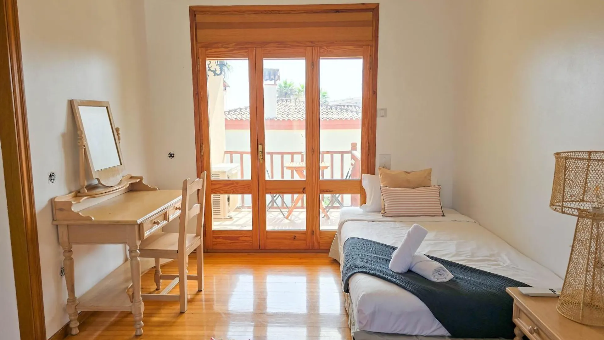 Villa El Faro By Hello Homes Sitges Vilanova i la Geltrú